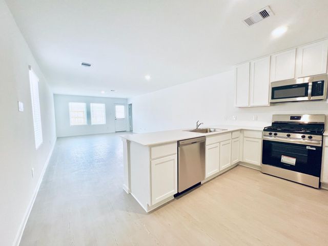 3124 Twisted Myrtle, Conroe, TX 77301