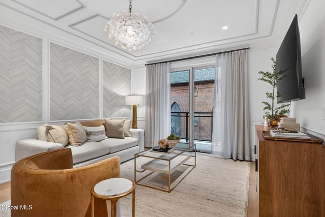 19 Washington Street 454 B3, Saratoga Springs, Inside, NY 12866