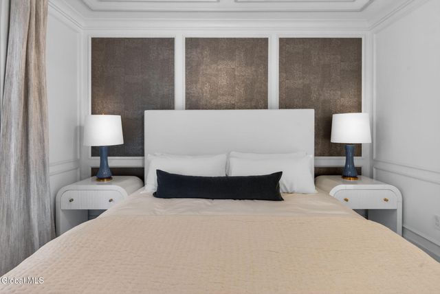 19 Washington Street 454 B3, Saratoga Springs, Inside, NY 12866