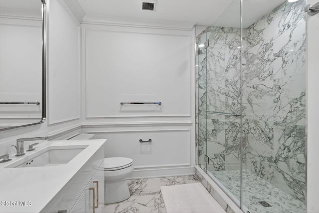 19 Washington Street 454 B3, Saratoga Springs, Inside, NY 12866