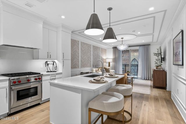 19 Washington Street 454 B3, Saratoga Springs, Inside, NY 12866