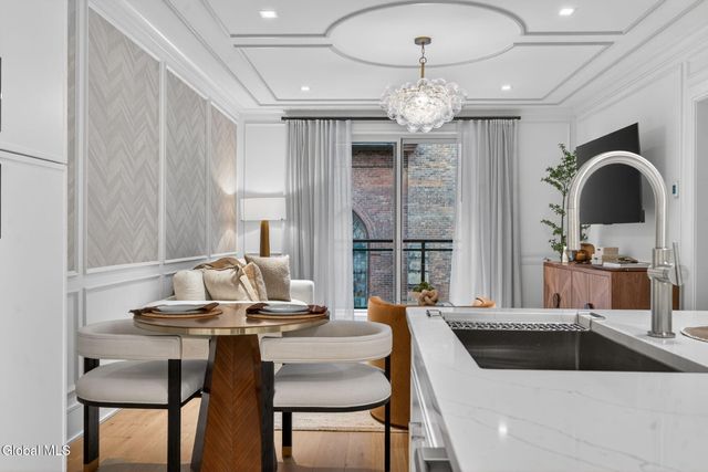 19 Washington Street 454 B3, Saratoga Springs, Inside, NY 12866