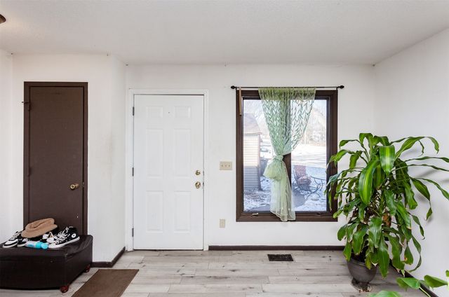 1251 Sampson Street, Des Moines, IA 50316