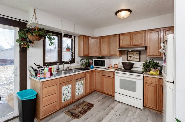 1251 Sampson Street, Des Moines, IA 50316