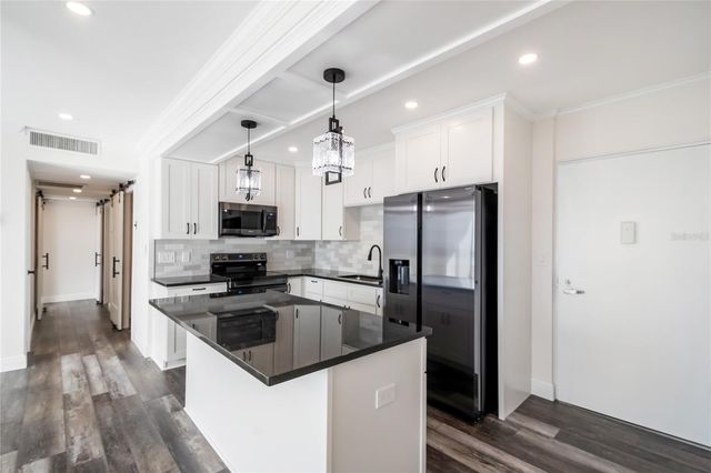 31 ISLAND WAY 703, Clearwater Beach, FL 33767