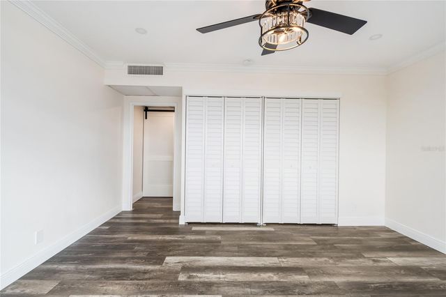 31 ISLAND WAY 703, Clearwater Beach, FL 33767