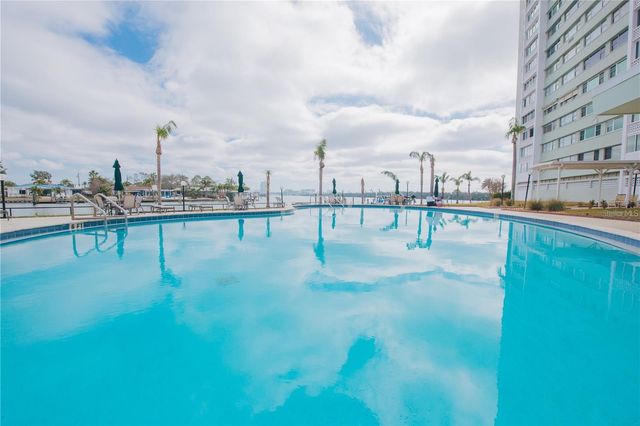 31 ISLAND WAY 703, Clearwater Beach, FL 33767