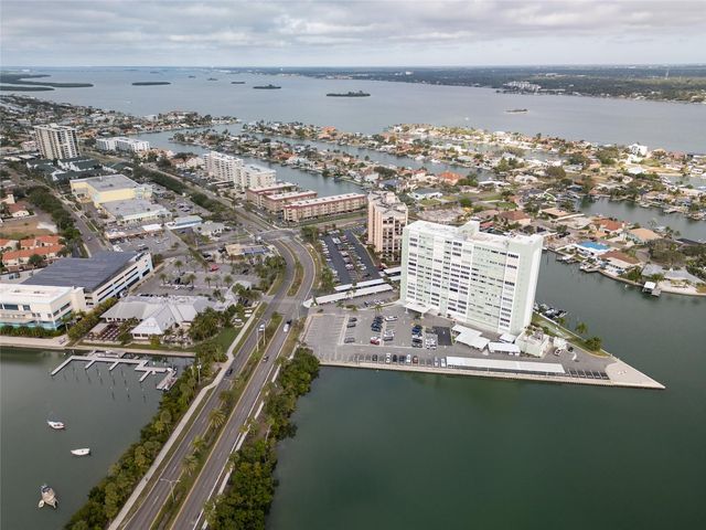 31 ISLAND WAY 703, Clearwater Beach, FL 33767