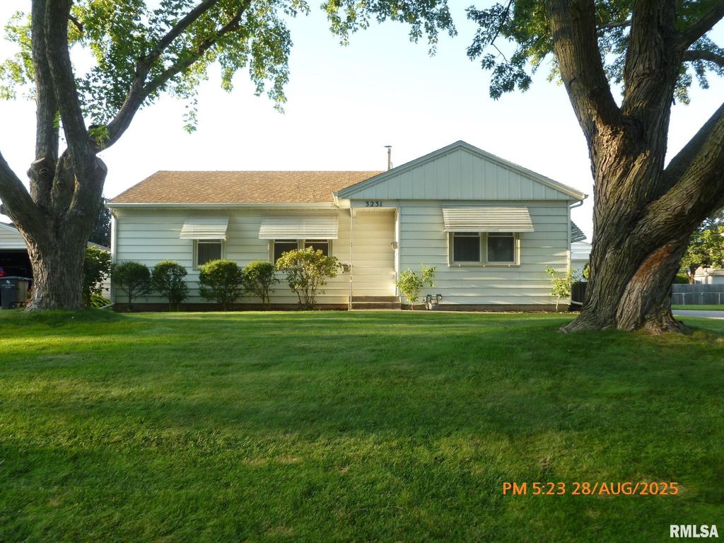 3231 38TH Avenue, Rock Island, IL 61201