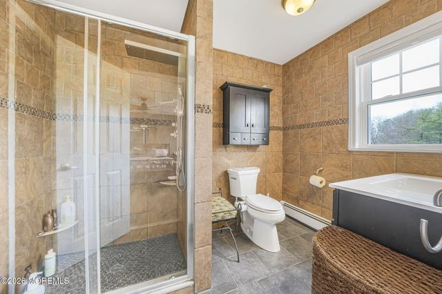 22 Alison Court, Marlboro, NJ 07746