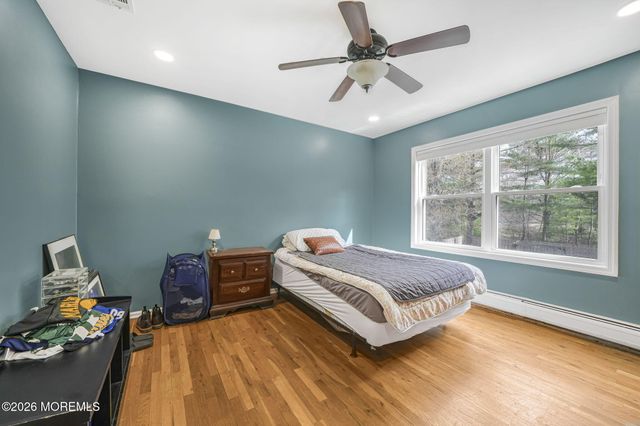 22 Alison Court, Marlboro, NJ 07746
