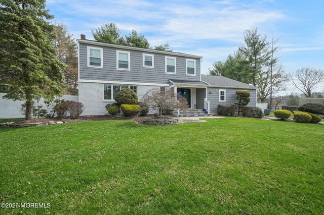 22 Alison Court, Marlboro, NJ 07746
