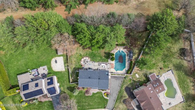 22 Alison Court, Marlboro, NJ 07746