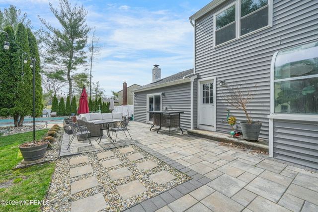 22 Alison Court, Marlboro, NJ 07746