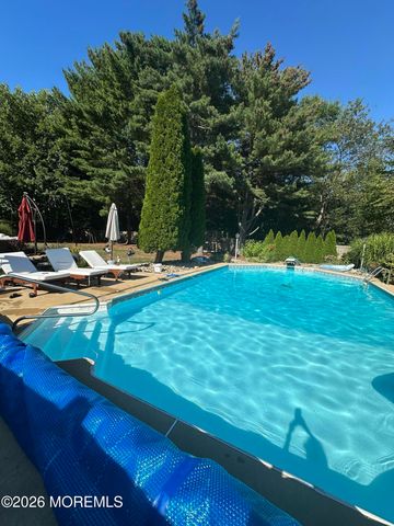 22 Alison Court, Marlboro, NJ 07746