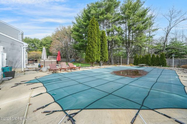 22 Alison Court, Marlboro, NJ 07746