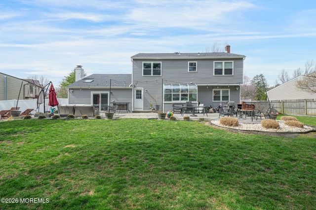 22 Alison Court, Marlboro, NJ 07746