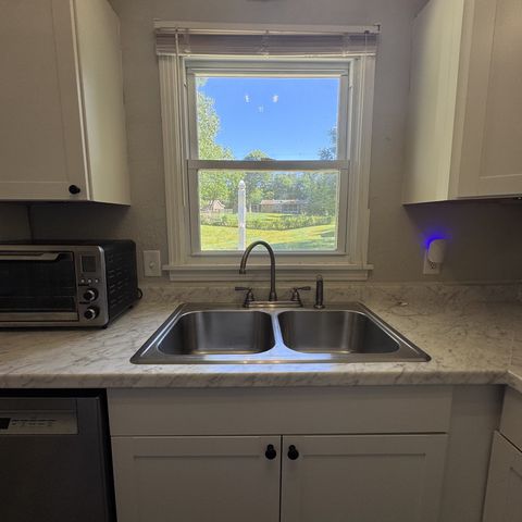 10135 W Oak Dr, Bon Aqua, TN 37025