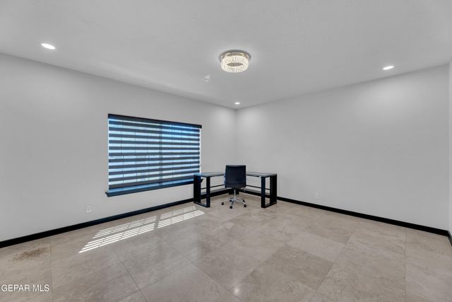 6253 COSECHA LUNA Circle, El Paso, TX 79932