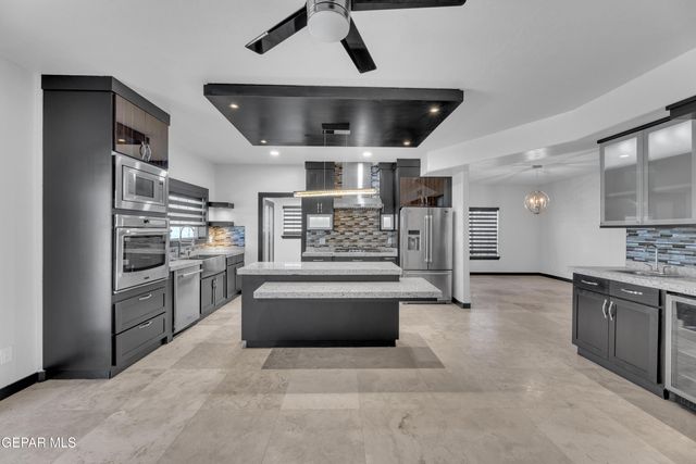 6253 COSECHA LUNA Circle, El Paso, TX 79932