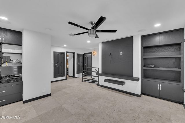 6253 COSECHA LUNA Circle, El Paso, TX 79932