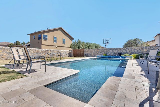 6253 COSECHA LUNA Circle, El Paso, TX 79932