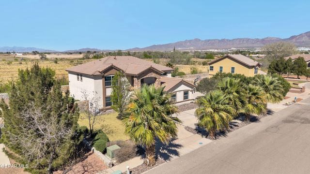 6253 COSECHA LUNA Circle, El Paso, TX 79932