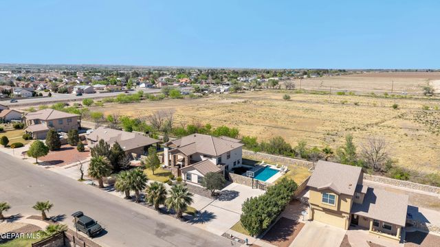 6253 COSECHA LUNA Circle, El Paso, TX 79932