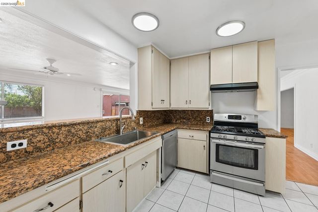 15138 Hiawatha ST, Mission Hills (los Angeles), CA 91345