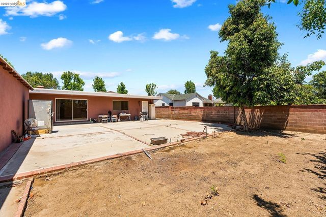 15138 Hiawatha ST, Mission Hills (los Angeles), CA 91345