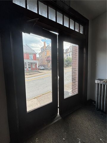 400 5th St, Charleroi Boro, PA 15022