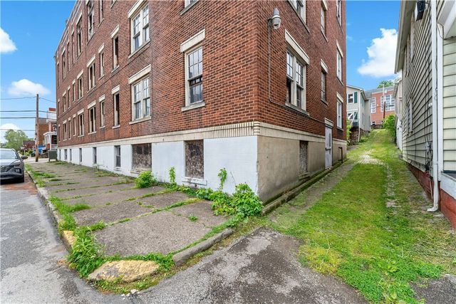 400 5th St, Charleroi Boro, PA 15022