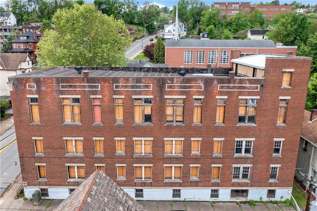 400 5th St, Charleroi Boro, PA 15022