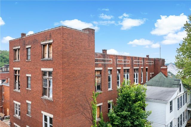400 5th St, Charleroi Boro, PA 15022