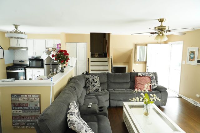 17316 Central Park Avenue, Hazel Crest, IL 60429