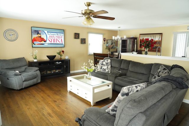 17316 Central Park Avenue, Hazel Crest, IL 60429