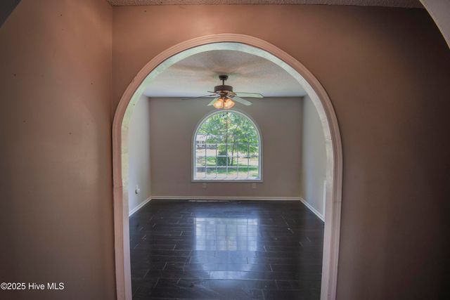 1548 Cambridge, Greenville, NC 27834