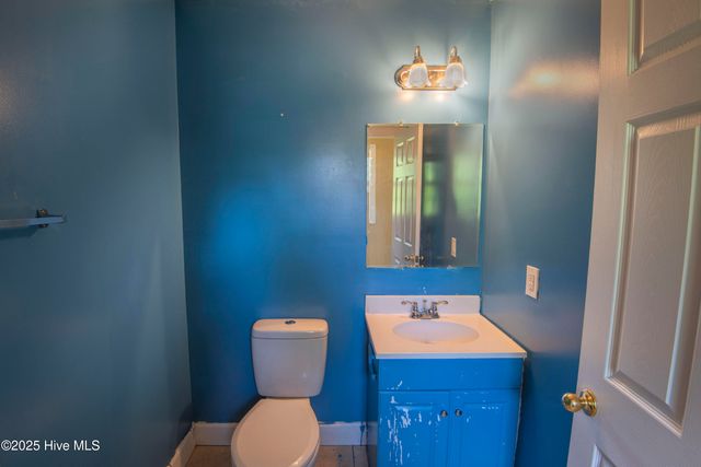 1548 Cambridge, Greenville, NC 27834