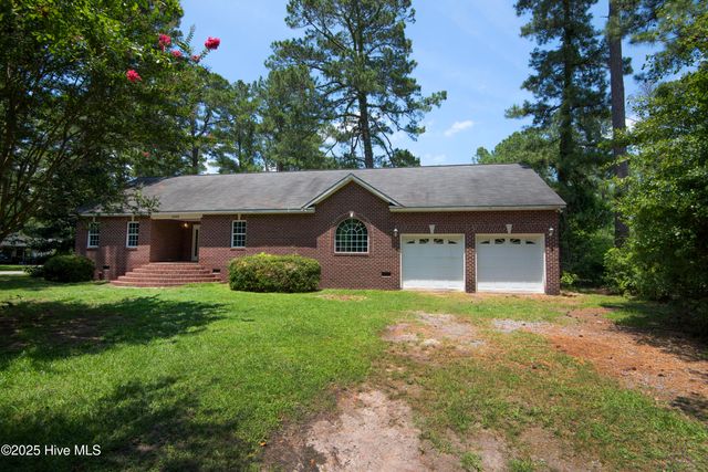 1548 Cambridge, Greenville, NC 27834