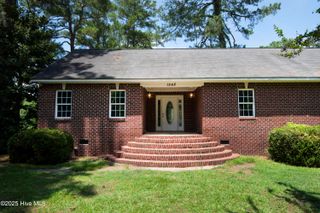 1548 Cambridge, Greenville, NC 27834
