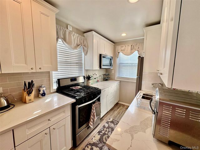 260-08 74th Avenue 2nd Floor, Glen Oaks, NY 11004