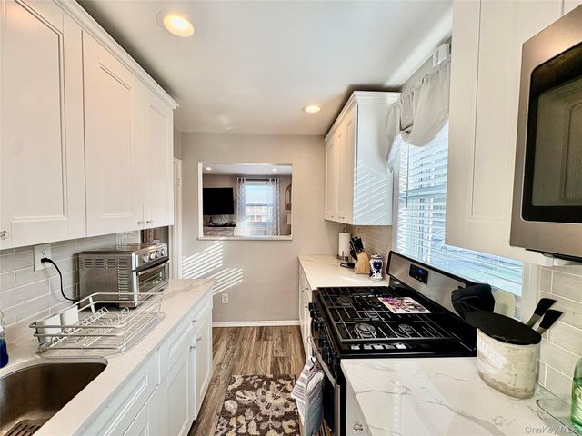 260-08 74th Avenue 2nd Floor, Glen Oaks, NY 11004