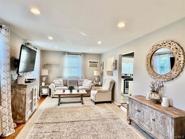 260-08 74th Avenue 2nd Floor, Glen Oaks, NY 11004