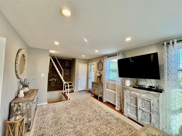 260-08 74th Avenue 2nd Floor, Glen Oaks, NY 11004
