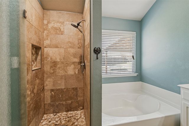 11204 Beechgrove Court, Fort Worth, TX 76140