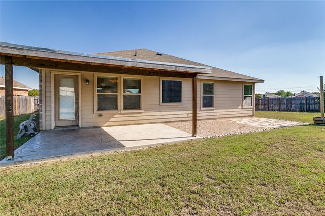 11204 Beechgrove Court, Fort Worth, TX 76140