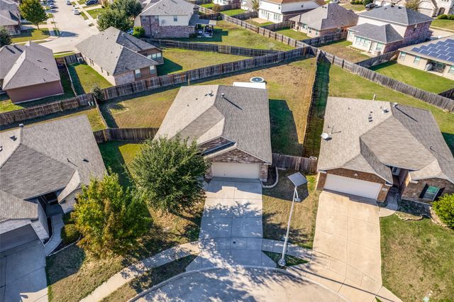 11204 Beechgrove Court, Fort Worth, TX 76140