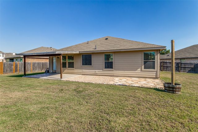 11204 Beechgrove Court, Fort Worth, TX 76140
