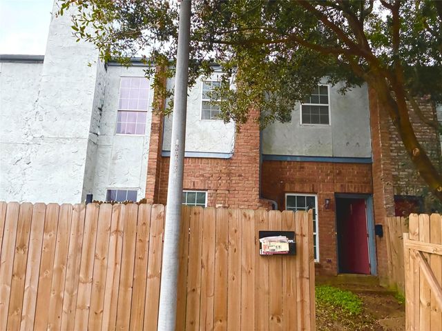 11203 Shannon Hills Drive, Houston, TX 77099