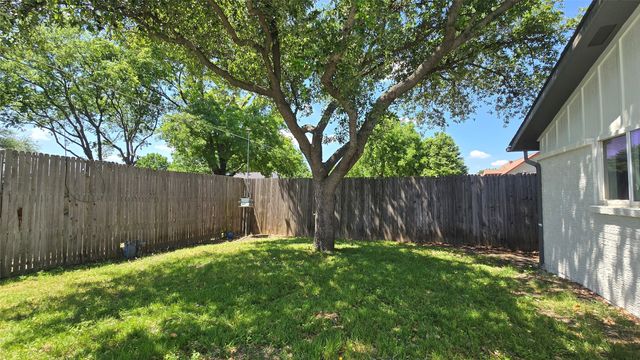 911 PRESTWICK Lane, Richardson, TX 75080